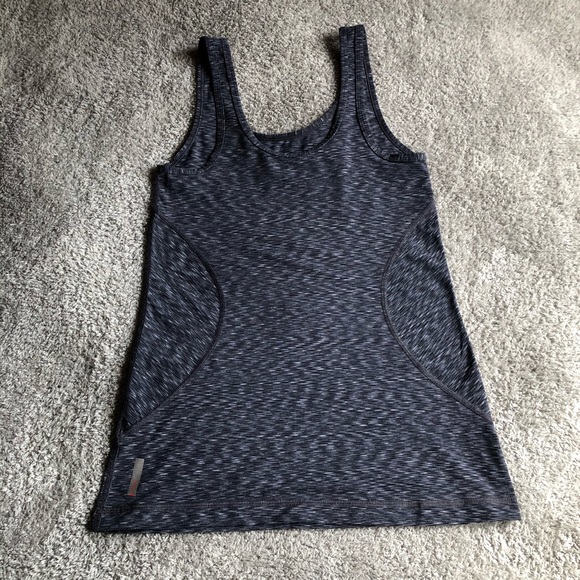 Zella live in scoop neck tank - Picture 2 of 4